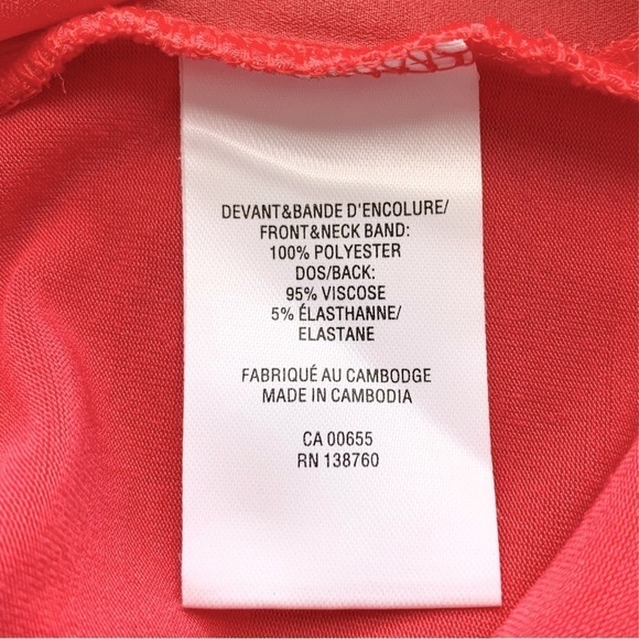 Reitmans Classic V-Neck Sleeveless Blouse - Picture 9 of 10